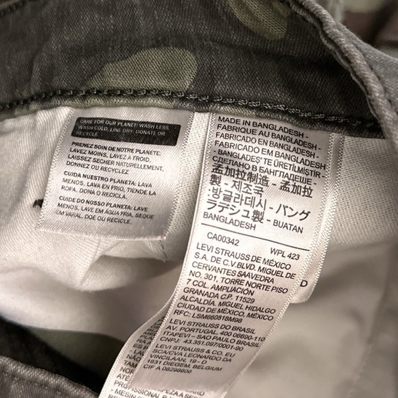 Levi's Carrier‎ Camo Cargo Shorts Men's 30* Woodland Utility Heavyweight Cotton - Picture 6 of 10